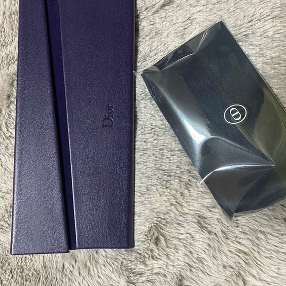 New Christian Dior sunglasses never worn authentic - Picture 4 of 10